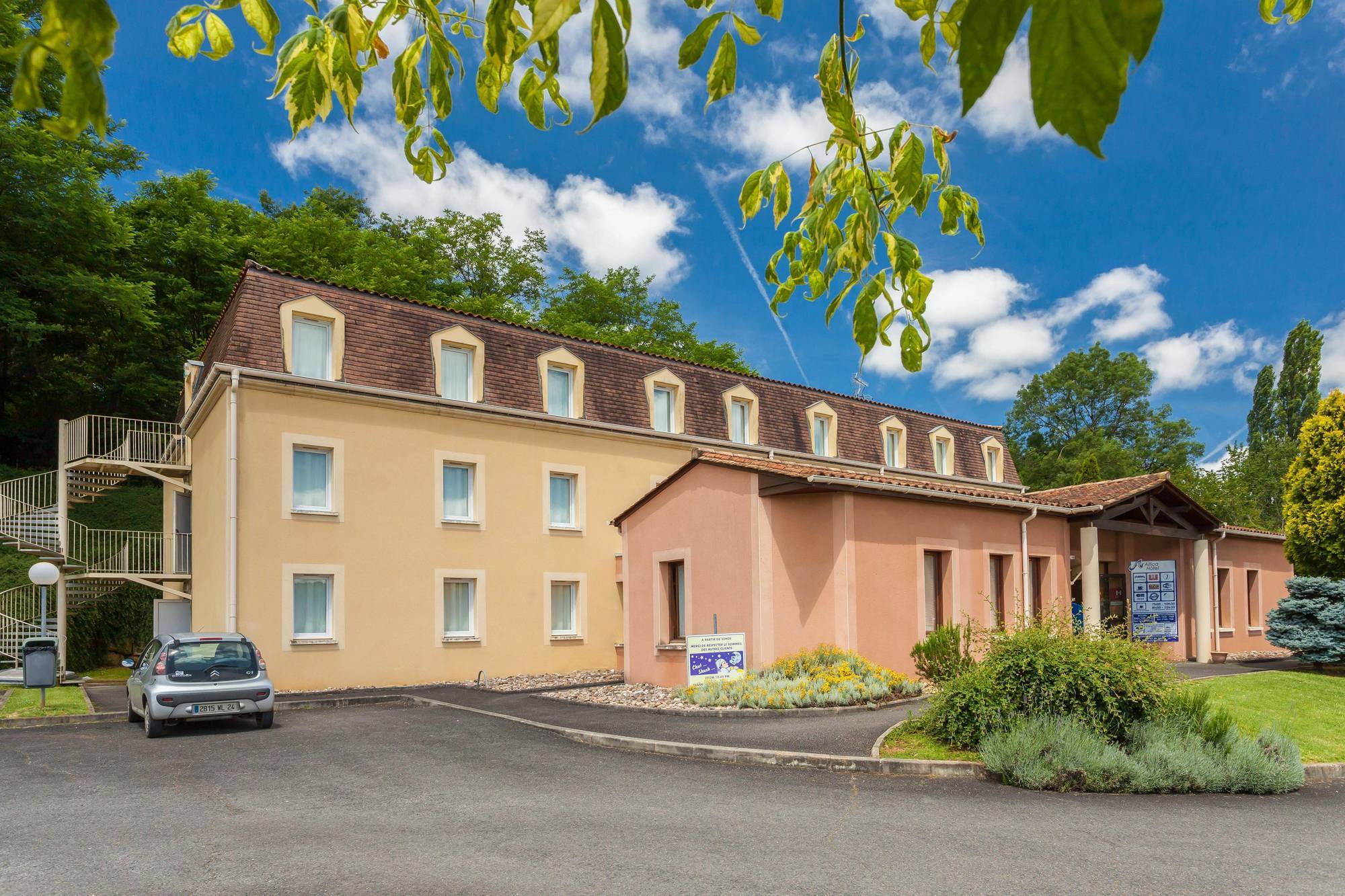 Sure Hotel By Best Western Sarlat-La-Caneda Exterior photo